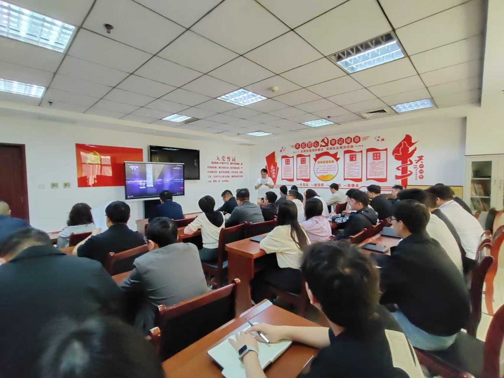 陜煤建設(shè)煤礦運(yùn)營服務(wù)分公司：深學(xué)賀信精神 凝聚青春力量