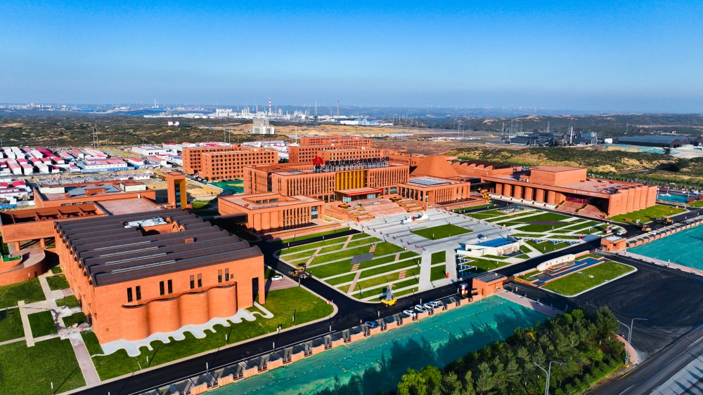 陜煤建設天工公司承建的榆林化學1#、2#宿舍樓工程順利通過竣工驗收