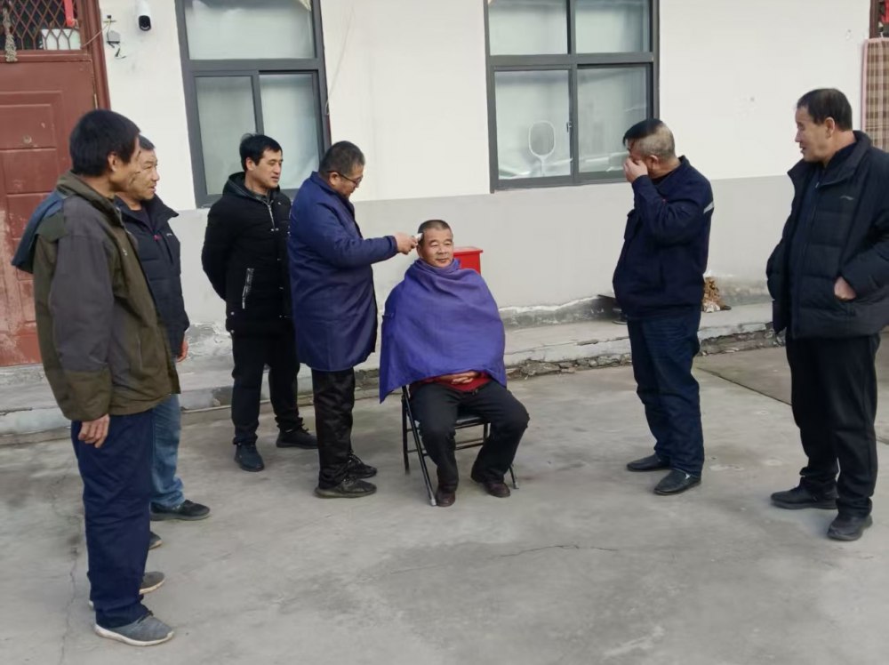 寒冬三暖潤一線 初心護(hù)航保平安