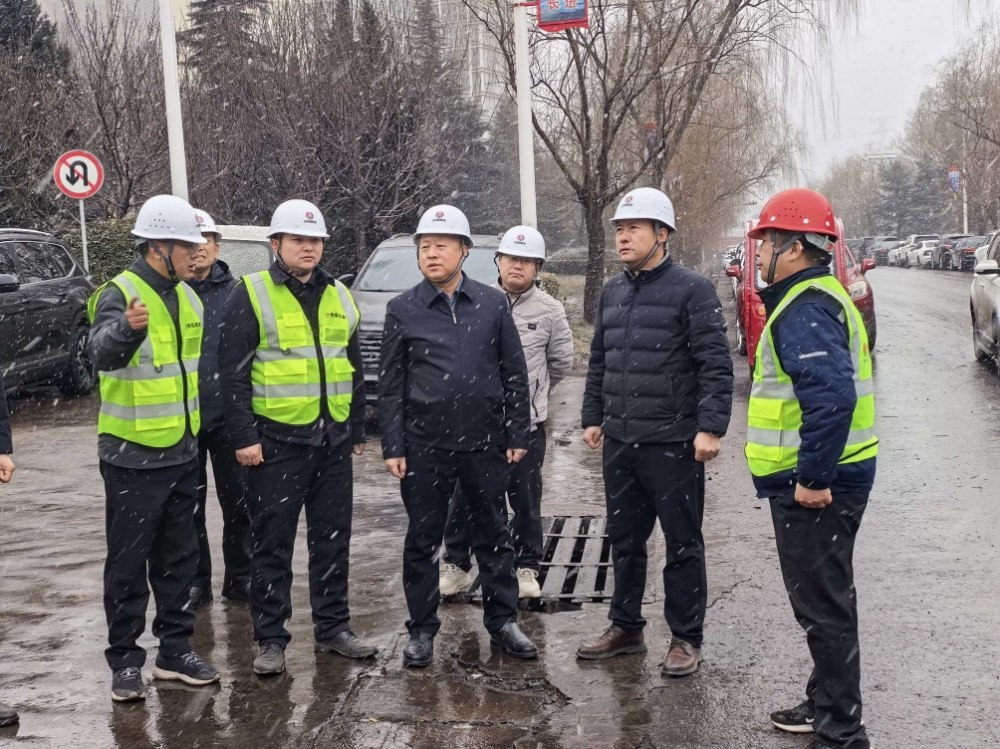趙敬凱深入渭南分公司大佛寺棧橋大修工程現(xiàn)場(chǎng)檢查指導(dǎo)工作