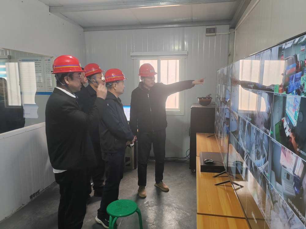 國能陜西榆神礦業(yè)有限公司大保當煤礦董事長李鋒一行蒞臨陜煤建設礦建三公司小保當項目考察調(diào)研