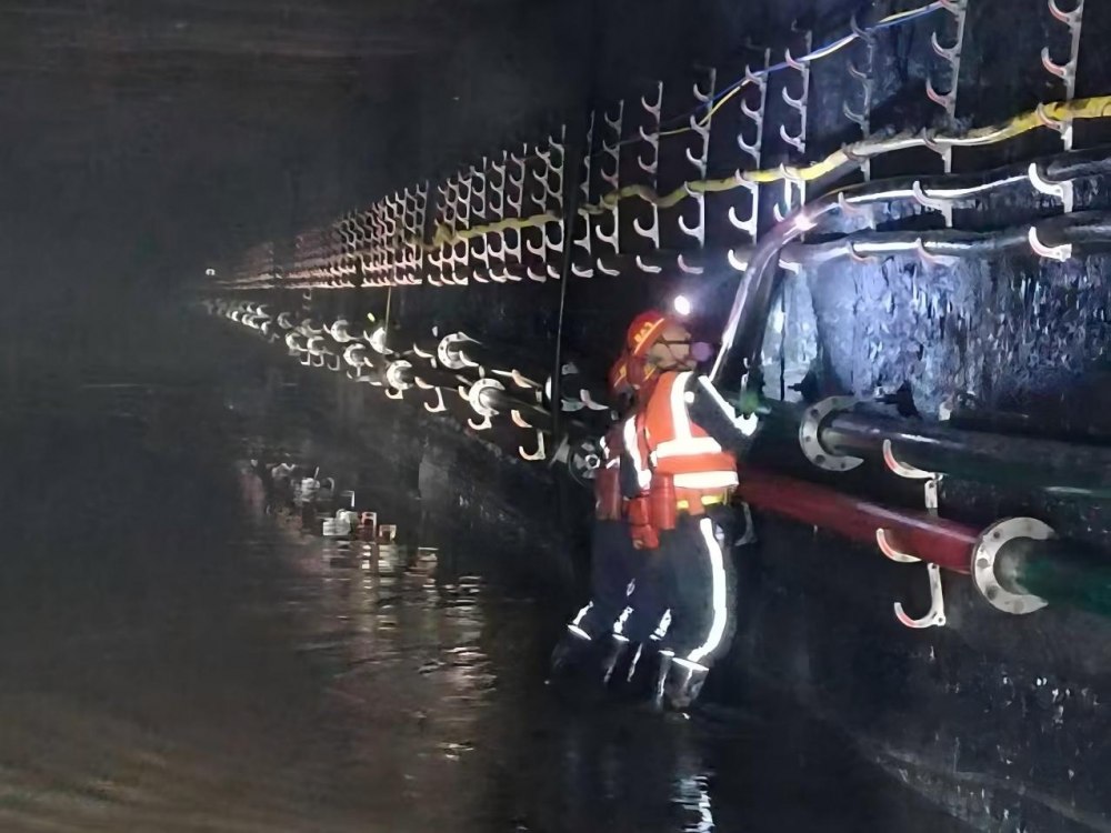 陜煤建設(shè)機(jī)電安裝公司神府項目部高效完成井下8000米電纜敷設(shè)任務(wù)