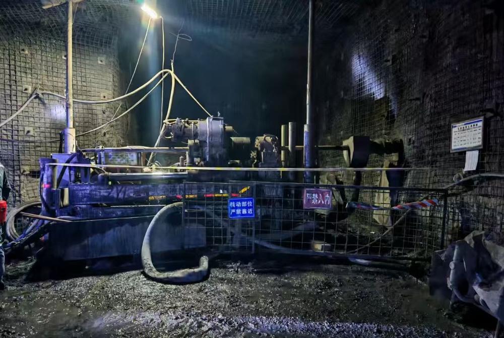 陜煤建設礦建二公司郭家灘項目部為安全掘進裝上 “智慧天眼”